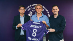 Thomas Jørgensen poserer med sin Toulouse trøje