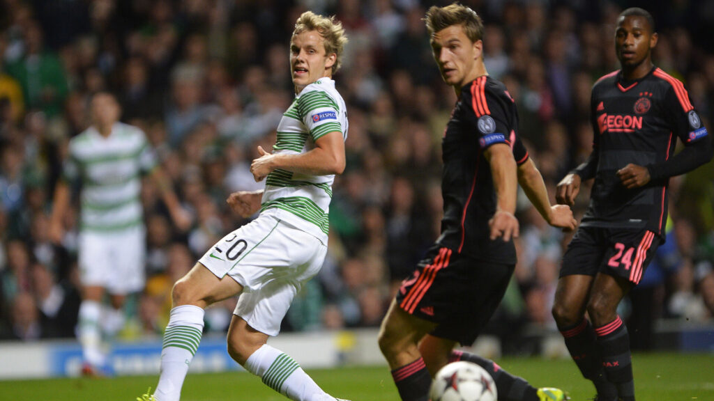 Teemu Pukki i kamp for Celtic.