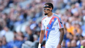 Daniel Munoz skifter til Nottingham Forest