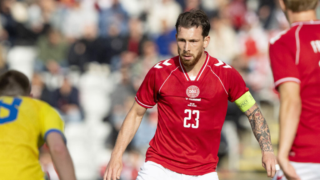 Pierre Emile Højbjerg i aktion for Danmarks landshold.