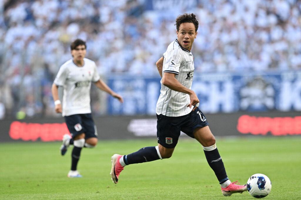 Mikael Anderson i aktion for AGF mod Lech Poznan i Champions League-kvalifikationen.