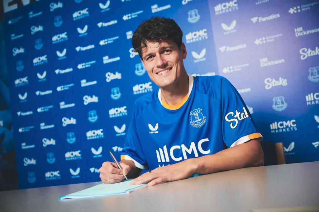 Christian Nørgaard bliver præsenteret i Everton
