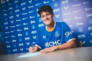 Christian Nørgaard bliver præsenteret i Everton