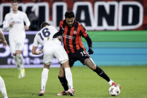 Junior Brumado i kamp for FC Midtjylland.