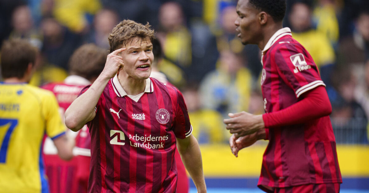 Afslører: Så længe er FCM-profil ude FC Midtjyllands Victor Bak skælder ud på FC Midtjyllands Ousmane Diao da han får rødt kort under superligakampen mellem Brøndby IF og FC Midtjylland på Brøndby Stadion søndag den 12. april 2026.