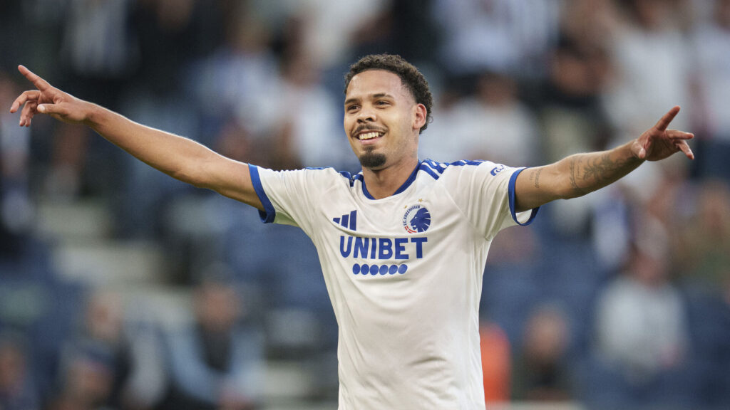Gabriel Pereira fejrer en scoring for FC København