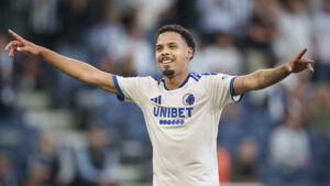 Gabriel Pereira fejrer en scoring for FC København