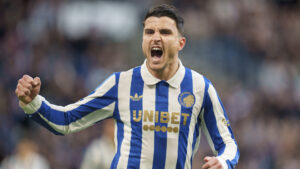 Mohamed Elyounoussi jubler over en scoring