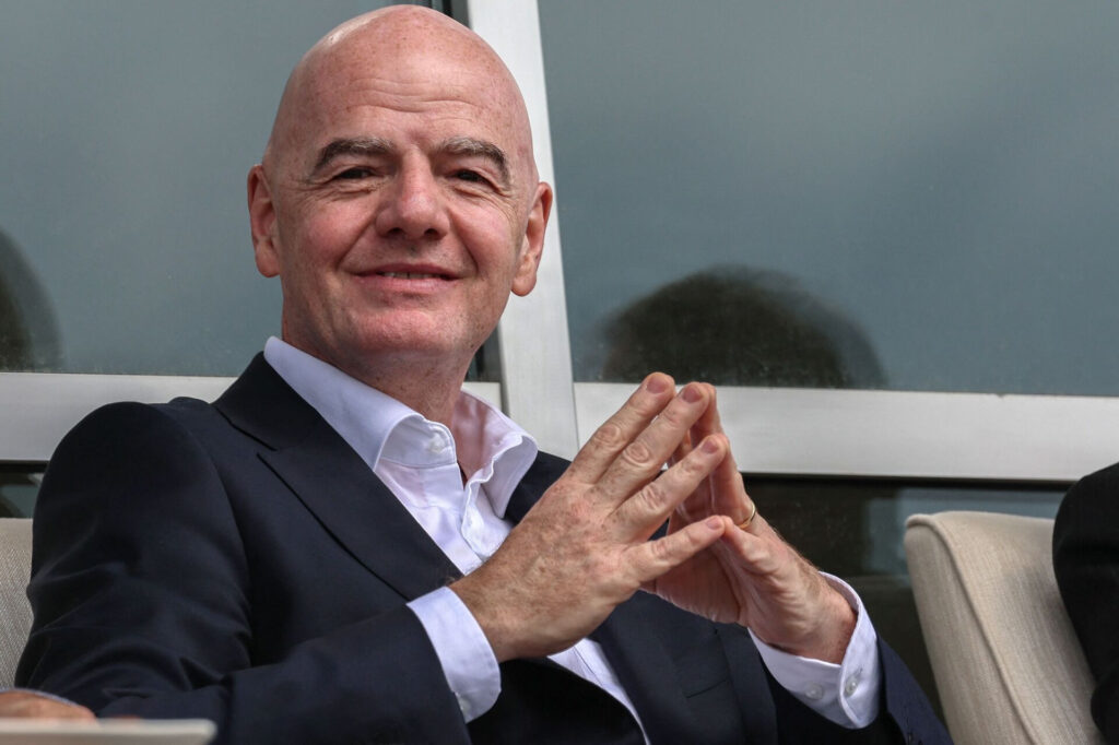 Gianni Infantino med et smørret smil.