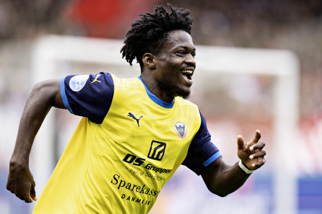 Richmond Gyamfi jubler efter en scoring for Hobro IK.