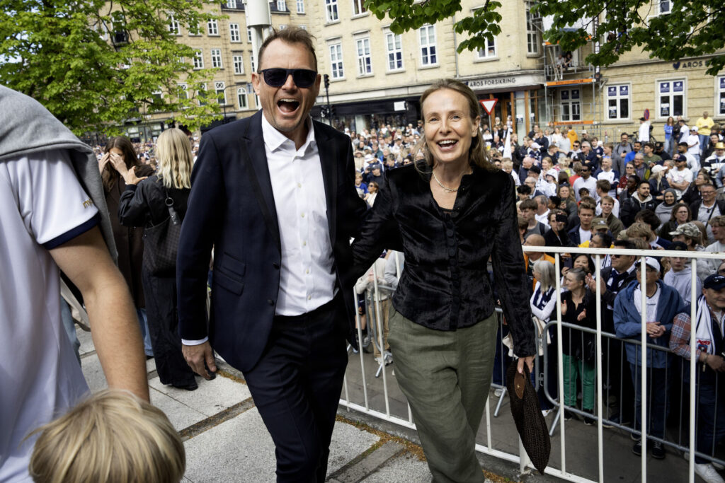 Jacob Nielsen med sin kone.
