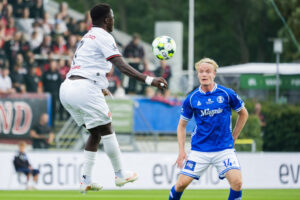 Lauge Sandgrav under Lyngbys kamp mod FC Midtjylland.