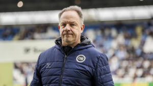 Alexander Zorniger i en OB-jakke.
