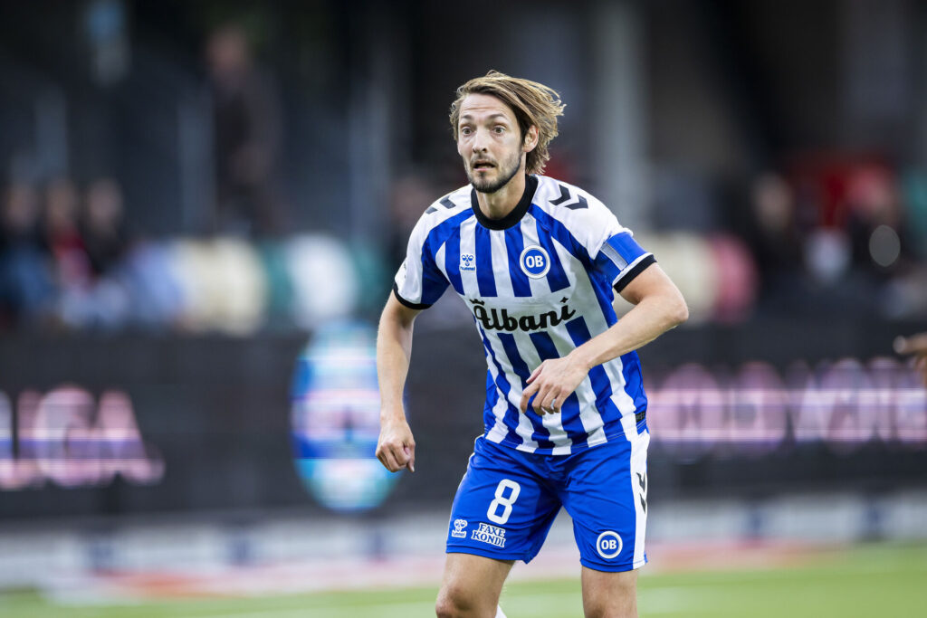 Rasmus Falk i aktion for OB i opgøret mod Silkeborg IF den 10. august 2026.