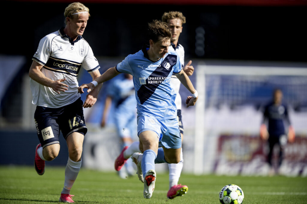 Kasper Junker mod Lyngby