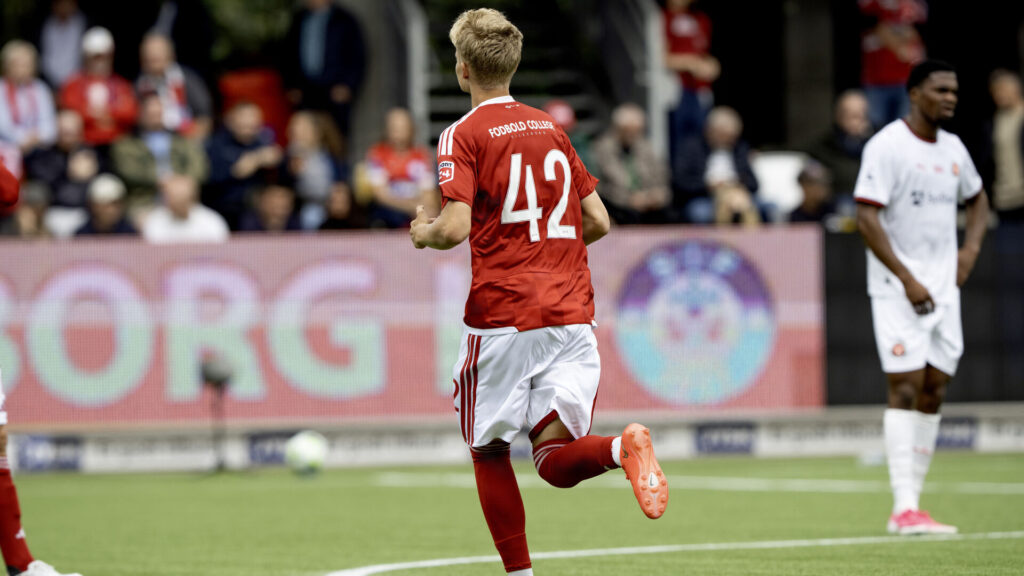 Kristian Bloch Bøgild i sin Superliga-debut for Silkeborg IF i kampen mod FC Midtjylland