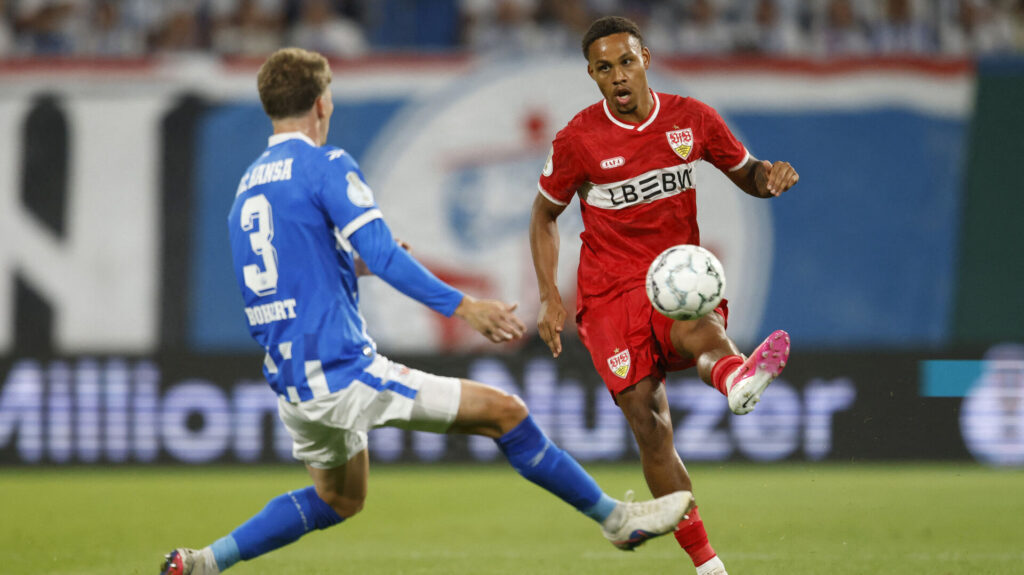 Nikolas Nartey spiller for Stuttgart.