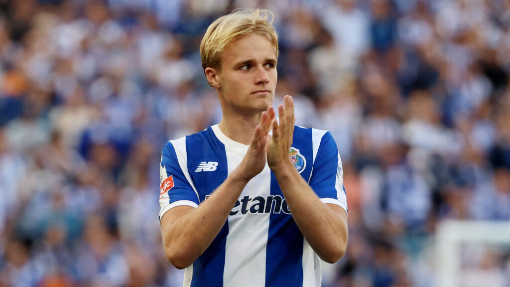 Victor Froholdt spiller for Porto