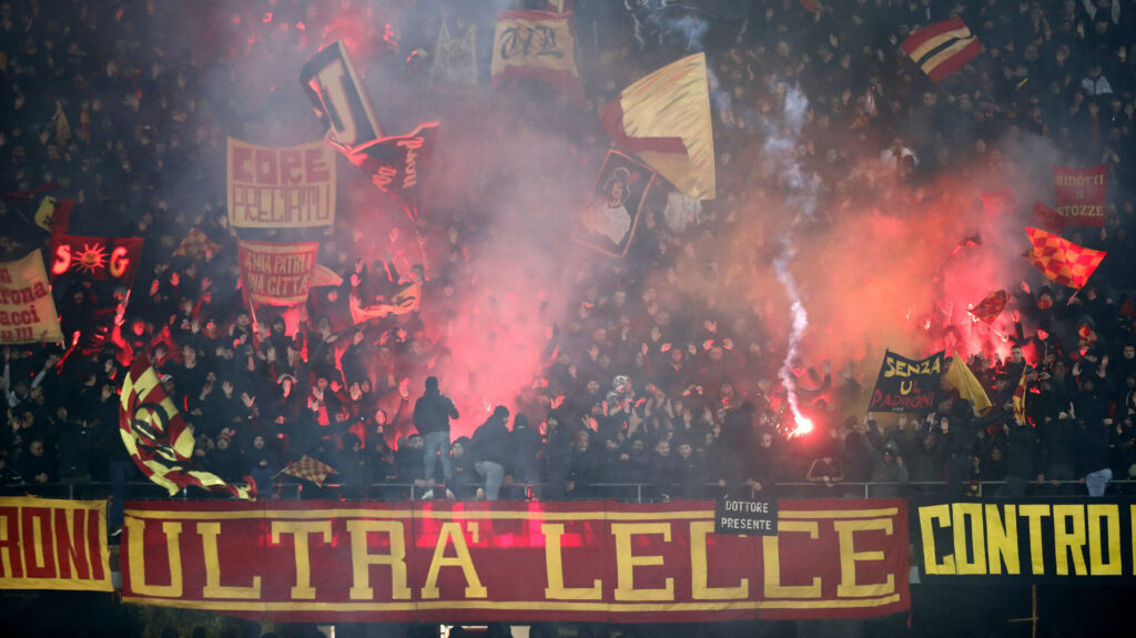 Lecce-fansene affyrer pyro