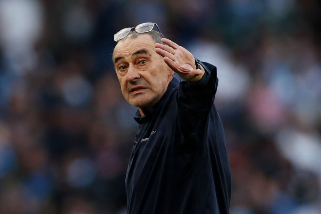 Maurizio Sarri vinker afværgende.