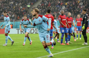 Casper Tengstedt fejrer et mål for Feyenoord.