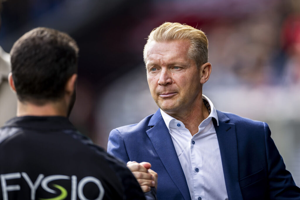 Søren Pedersen giver en god hånd.