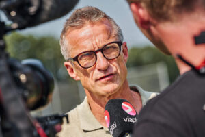 Troels Bech afgiver interview.