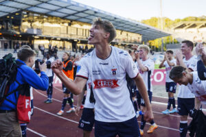 Thomas 'TK' Kristensen jubler efter en kamp for AGF.