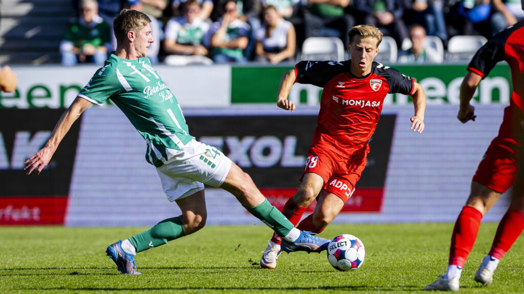 Mees Hoedemakers i aktion for Viborg FF.