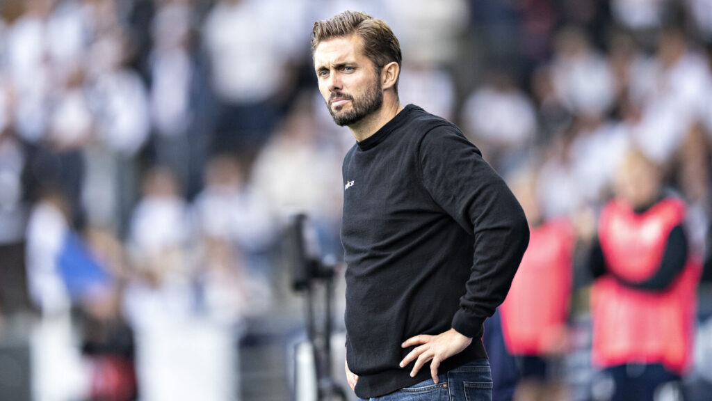 Jakob Poulsen afviser ikke, at AGF kan hente en angriber inden transfervinduet smækker i