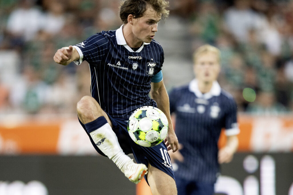 Kristian Arnstad i aktion for AGF.
