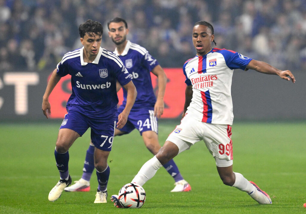 Noah Nartey i kamp for Lyon,.