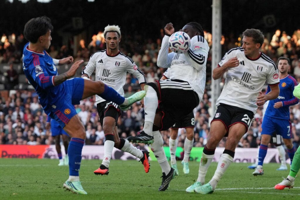 Manchester United mod Fulham.