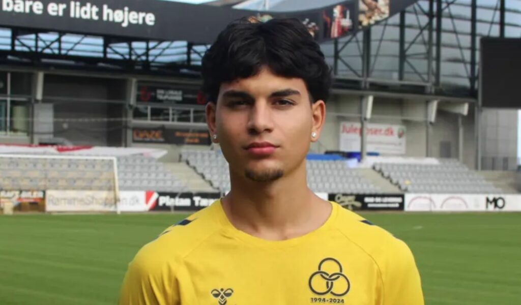 Philippos Chapipis i AC Horsens.