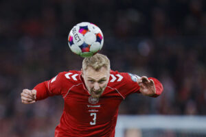 Victor Nelsson i aktion for det danske landshold.