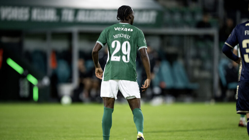 Roald Mitchell i kamp for Viborg