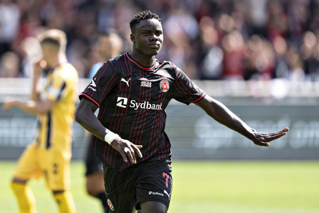 Franculino jubler efter en scoring for FCM.