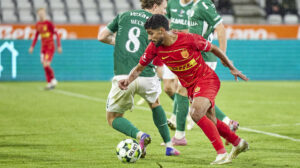 Ibrahim Adel i aktion for FC Nordsjælland i opgøret mod Viborg FF