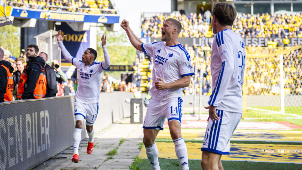 Andreas Cornelius fejrer søndagens scoring mod Brøndby IF