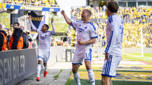 Andreas Cornelius fejrer søndagens scoring mod Brøndby IF