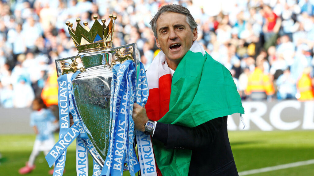 Roberto Mancini med Premier League-trofæet i 2012