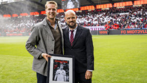 Jonas Lössl hyldes til en hjemmebanekamp på MCH Arena i denne sæson