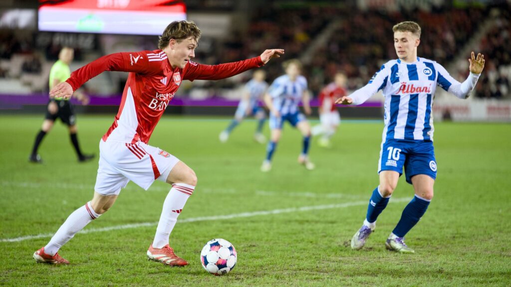 Lasse Flø i aktion for Vejle Boldklub