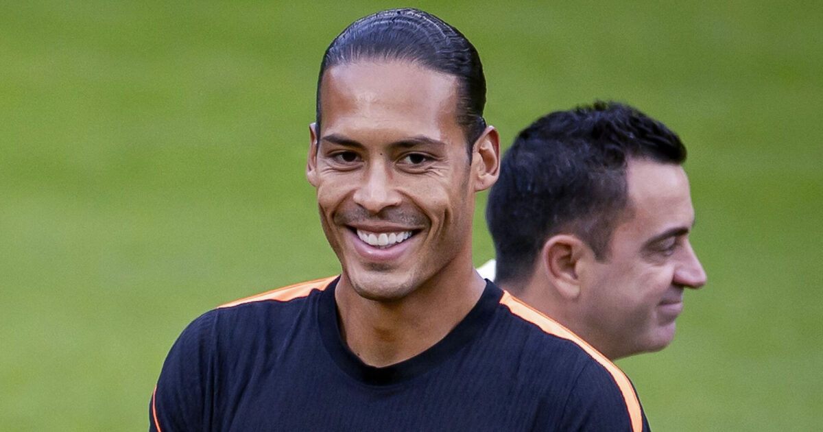 Ét sekund: Xavi fik overbevist Van Dijk om at fortsætte Foto: Koen Van Weel/AFP/Ritzau Scanpix