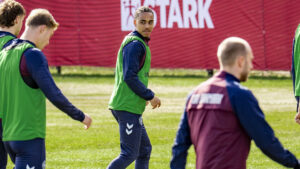 Noah Nartey i træning for det danske landshold