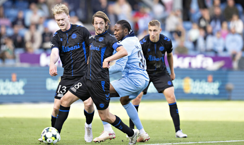 Rasmus Falk for OB under Superligaopgøret mod Randers FC den 13. september 2026.