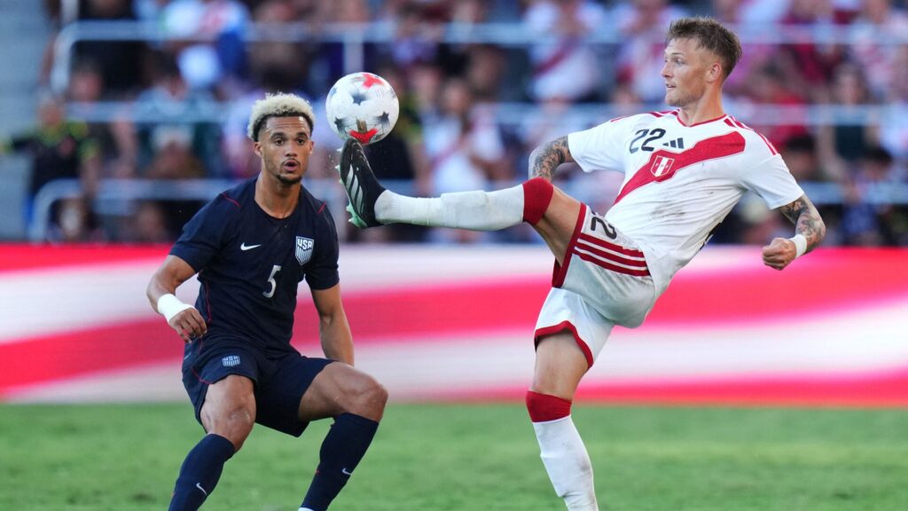 Oliver Sonne i kamp for Peru mod USA
