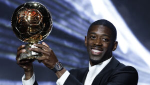Ousmane Dembélé med sin Ballon d'Or