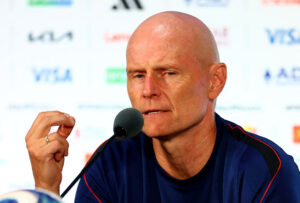Ståle Solbakken på pressemøde inden kamp ved VM.