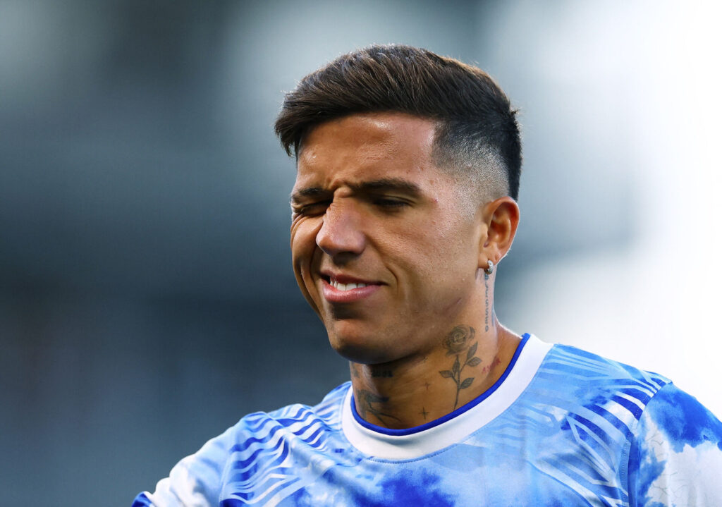 Enzo Fernandez med et smørret smil.